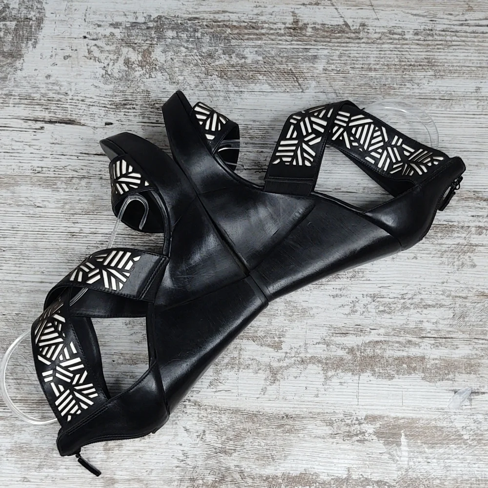 Diane Von Furstenberg Black Cutout Leather Wedge Sandals - Picture 15 of 15